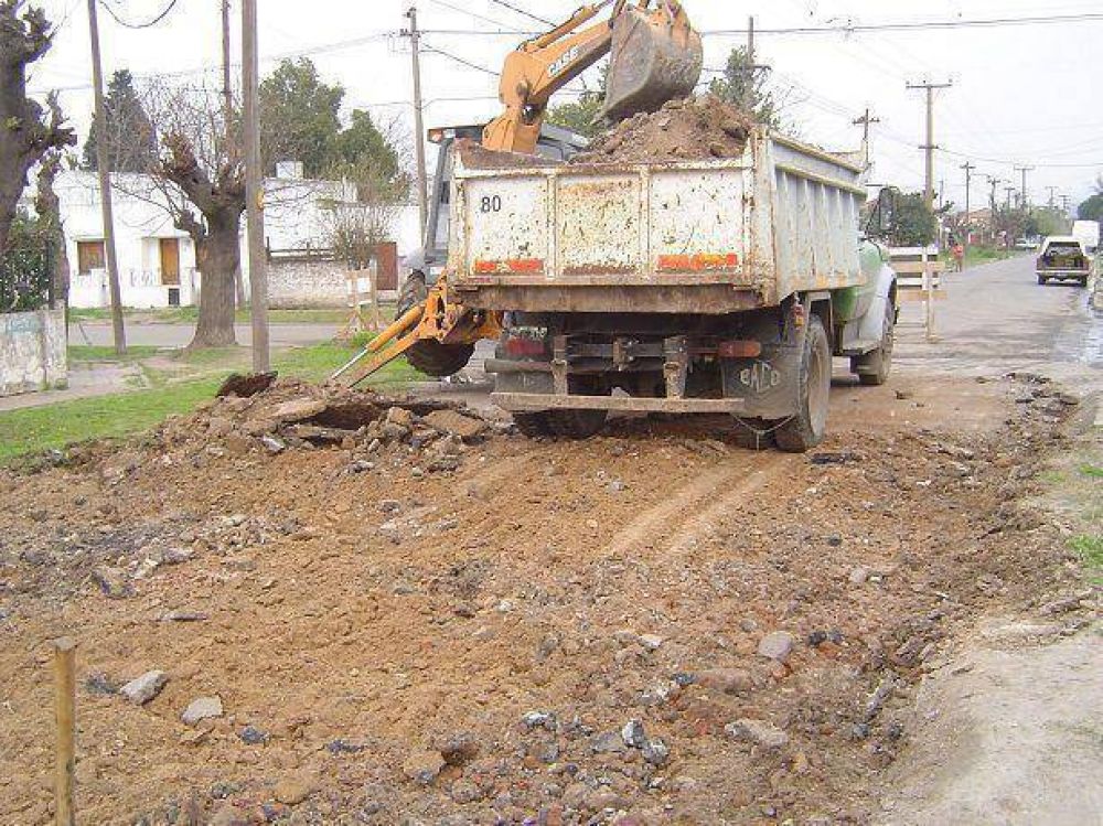 Almirante Brown: bandera de largada para los autos antiguos en Adrogu�