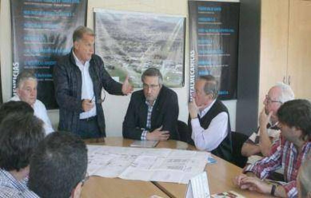 Bossio acerc� a Lunghi un proyecto millonario para radicar una empresa italiana en el Parque Industrial
