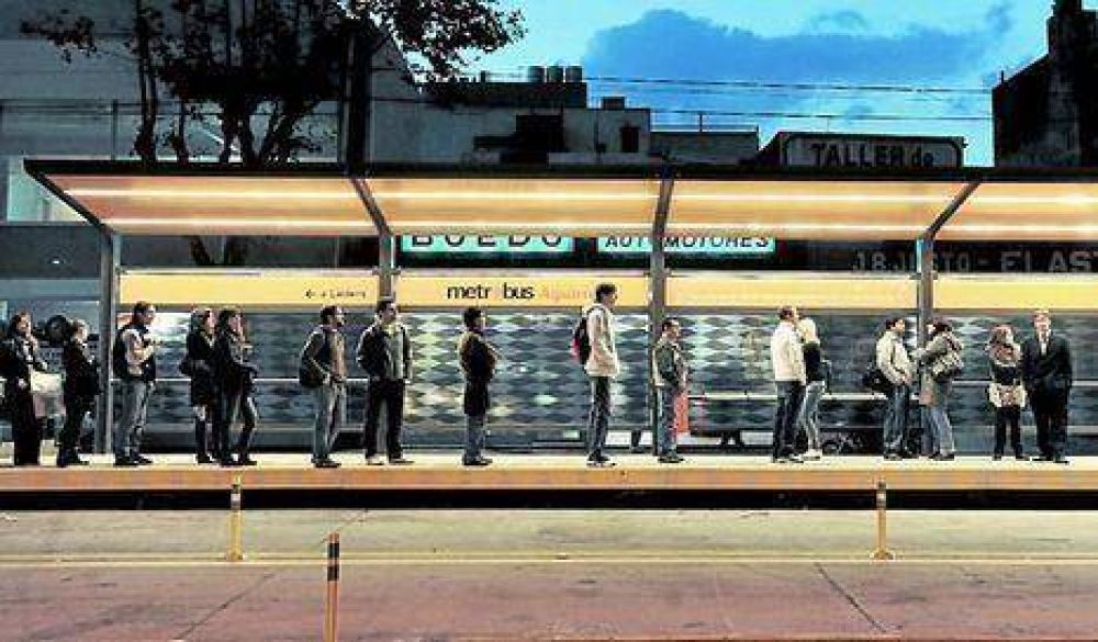 El Metrob�s ser� una marca de la gesti�n porte�a