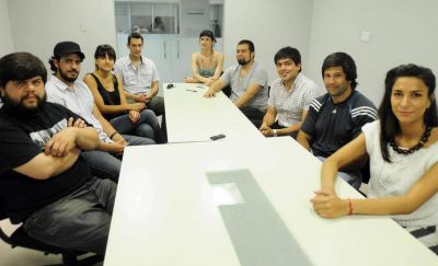 Ciudadanos de 30 a�os, 100% democr�ticos