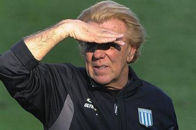 Racing va por su tercer triunfo consecutivo