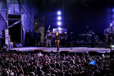 San Mart�n: Miles de vecinos celebraron el "D�a de la Tradici�n" con Luciano Pereyra