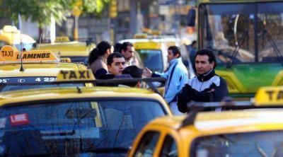 Cay� 30 por ciento la demanda de pasajeros de taxis en Mendoza