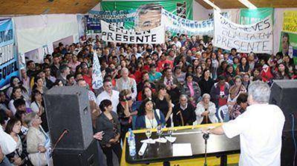 Das Neves cuestion� las designaciones en el banco y de Miguel Castro