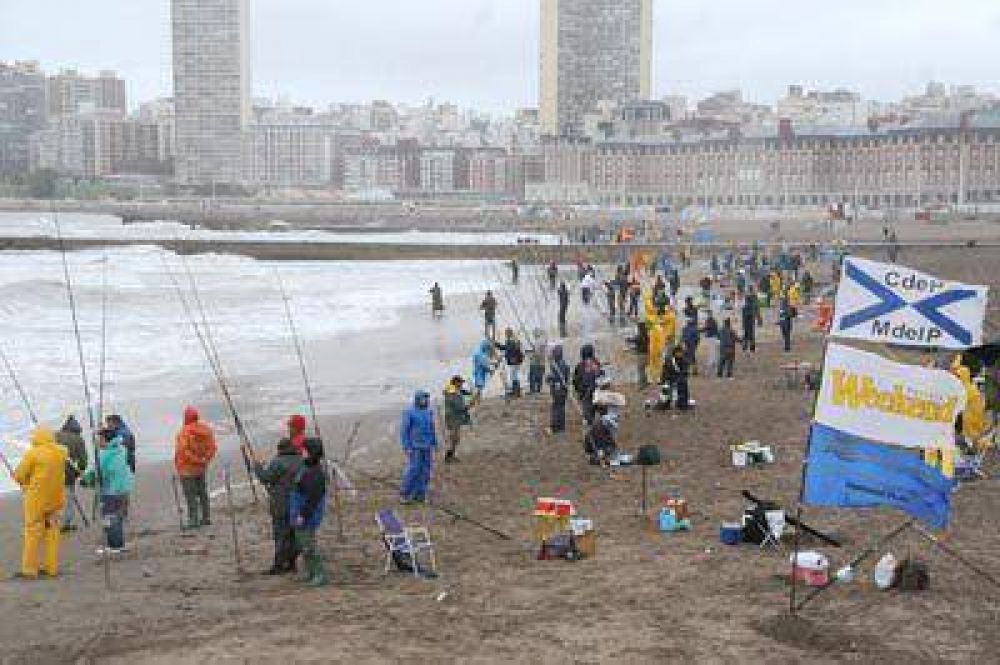 Ms de 1.600 pescadores desafiaron el mal tiempo