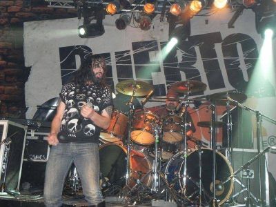 Mal�n mostr� todo su esp�ritu combativo y deton� o�dos en Puerto Rock