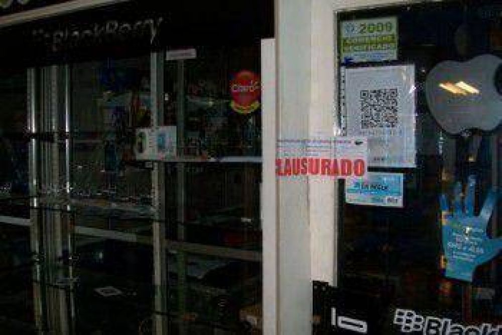 Otra clausura en la Galer�a 2001