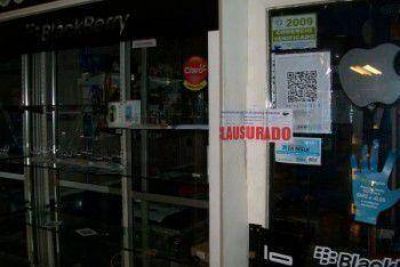Otra clausura en la Galer�a 2001