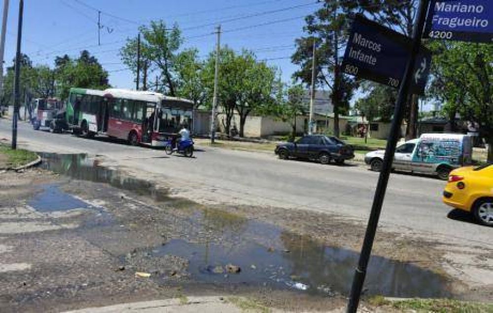 Con las lluvias, volvieron los baches a C�rdoba