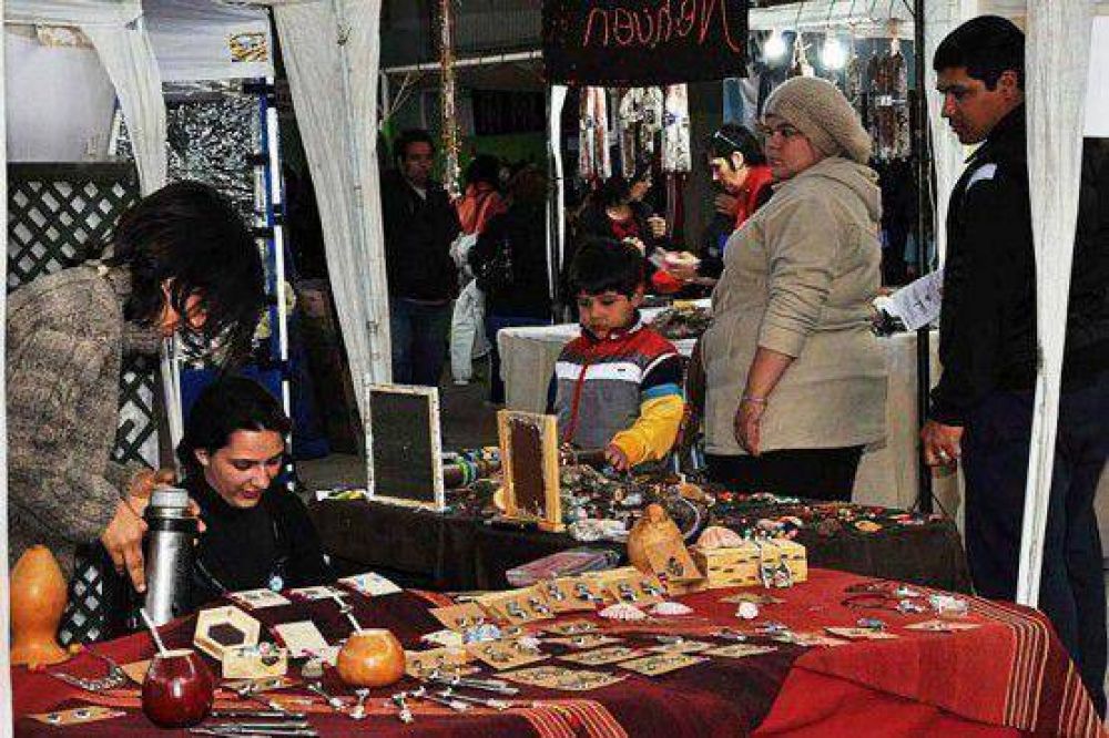 Miles de vecinos visitaron los stands del Municipio en la Sociedad Rural