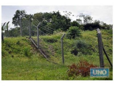 En el Parque Varisco un privado alambr� terreno de uso p�blico