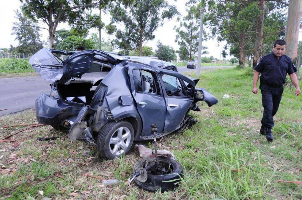 La fatalidad se cruz� en los caminos de la provincia: hubo tres muertes en cinco accidentes