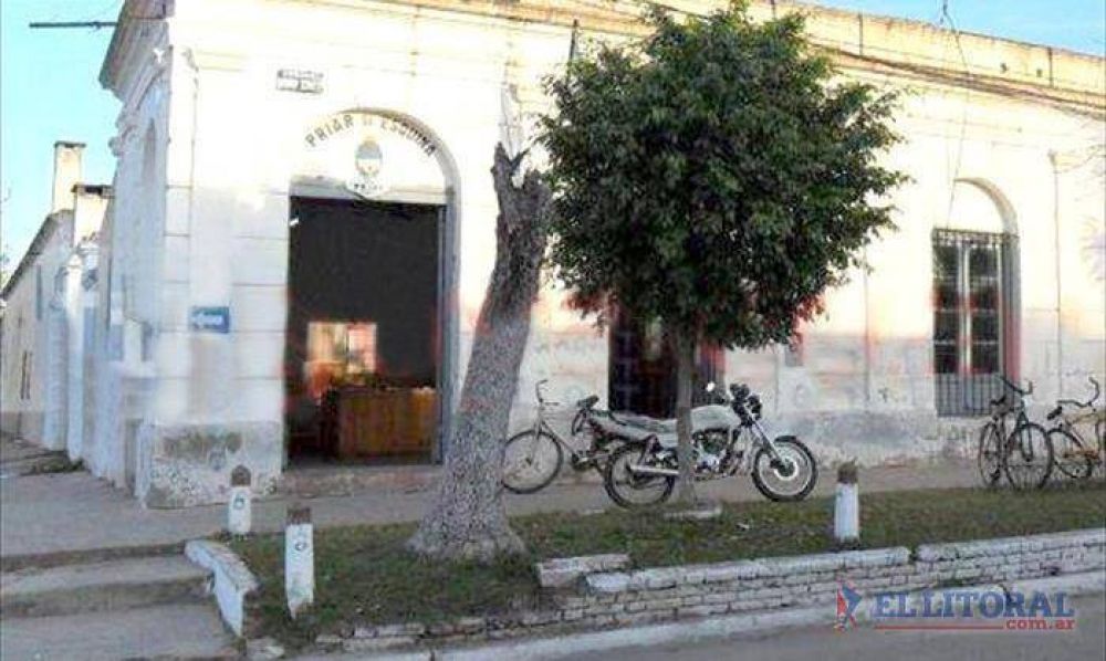 Esquina: mujeres pelearon por un joven en un boliche y una de ellas casi termina desnuda