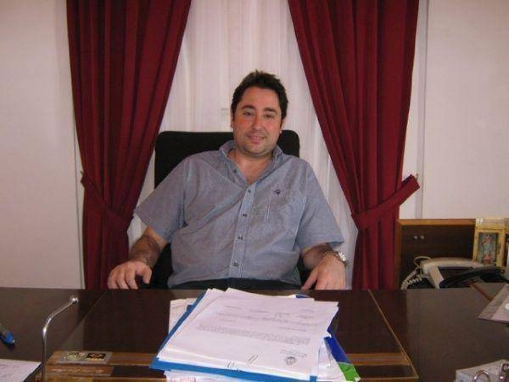 �En la UCR no defienden a los intendentes�