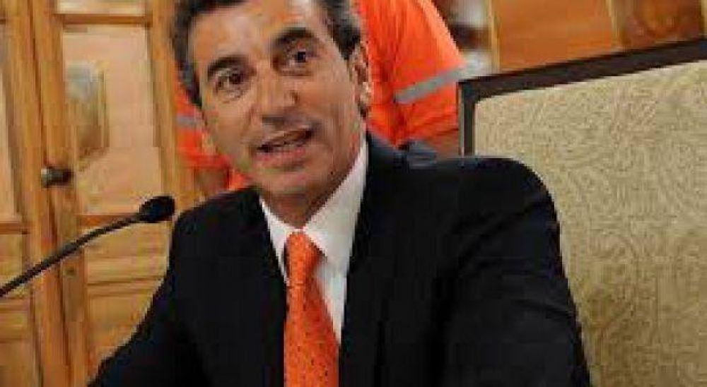 Randazzo: "Si saco el transporte adelante, me anoto en cualquier pelea"