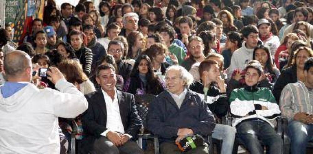 M�s de 10 mil chicos en el encuentro J�venes y Memoria