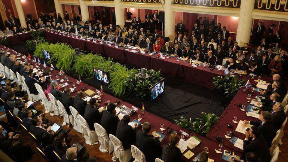 Jos� Mujica visita Caracas para reunirse con Nicol�s Maduro