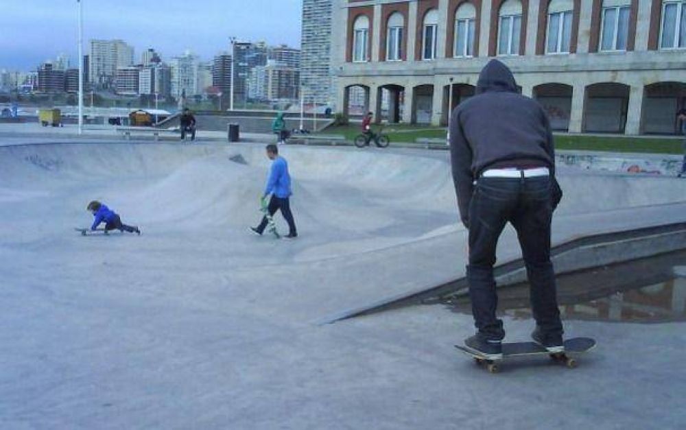 Detienen a menor armado en el skate park