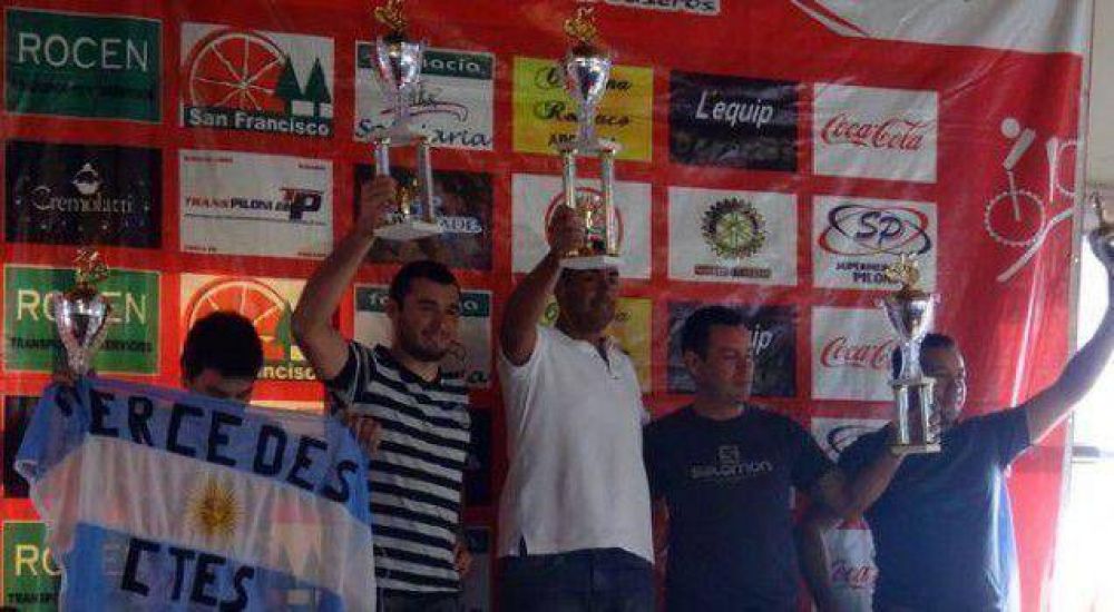 Chaque�os se destacaron en el MTB correntino