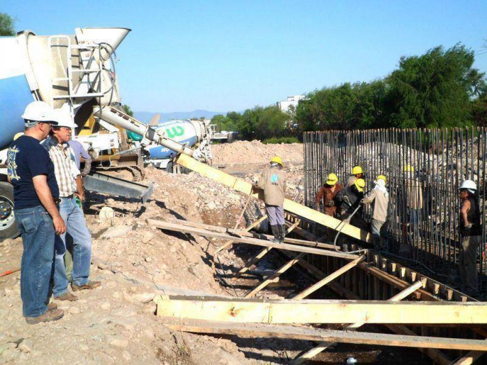 Toma forma la obra del puente en Otero