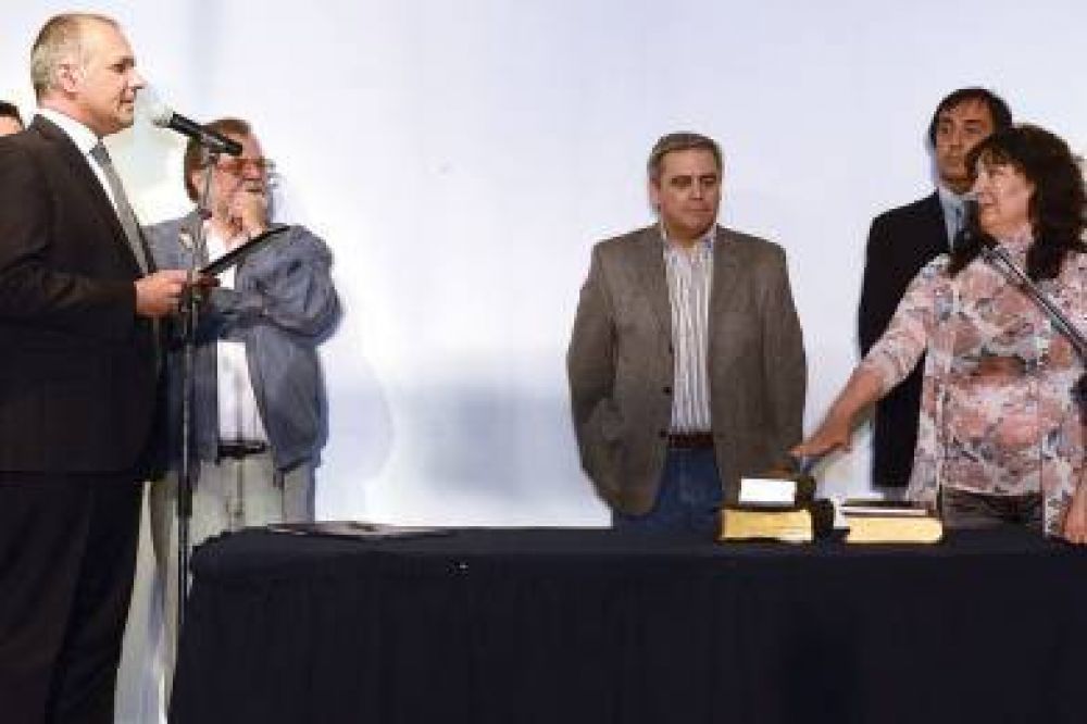Juraron nuevos funcionarios del ministerio de Educaci�n