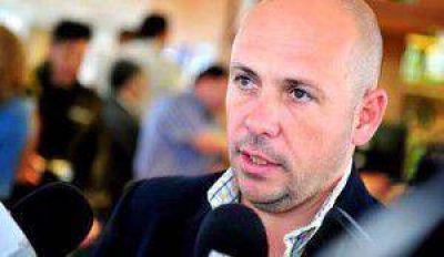 Sastre dijo que est� garantizado el pago de salarios a los municipales