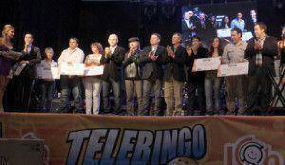 Los Cafres hicieron vibrar a una multitud en Trevelin