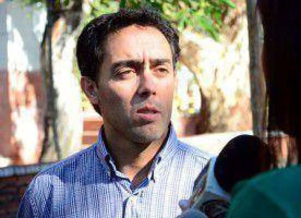 Por evadir el test, termin� chocando un poste