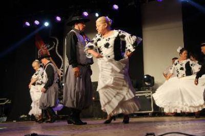 Un Le�n en escena hizo vibrar a Choele Choel