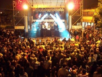 El Festival para festejar el 25 de Mayo en Escobar tuvo multitudinaria convocatoria
