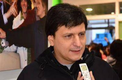 G�MEZ BULL: NO NOS VAMOS UNIR CON EL PJ PARA GANAR UNA ELECCI�N