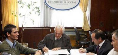Reclaman OTRO MILL�N a Camau por un Centro de Alto Rendimiento que prometi�, no hizo y se rob� la plata	