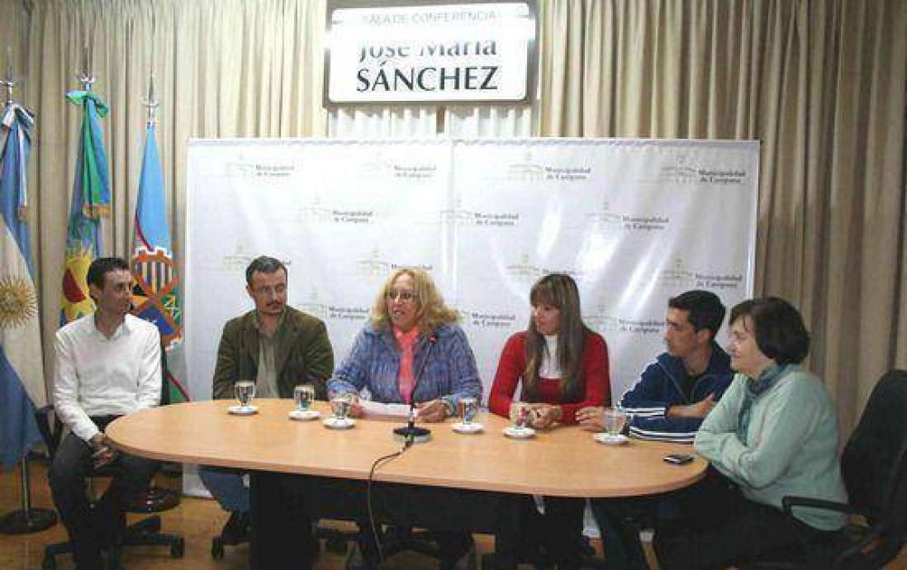 Por m�s de $23.000: La intendente Giroldi entreg� importantes subsidios