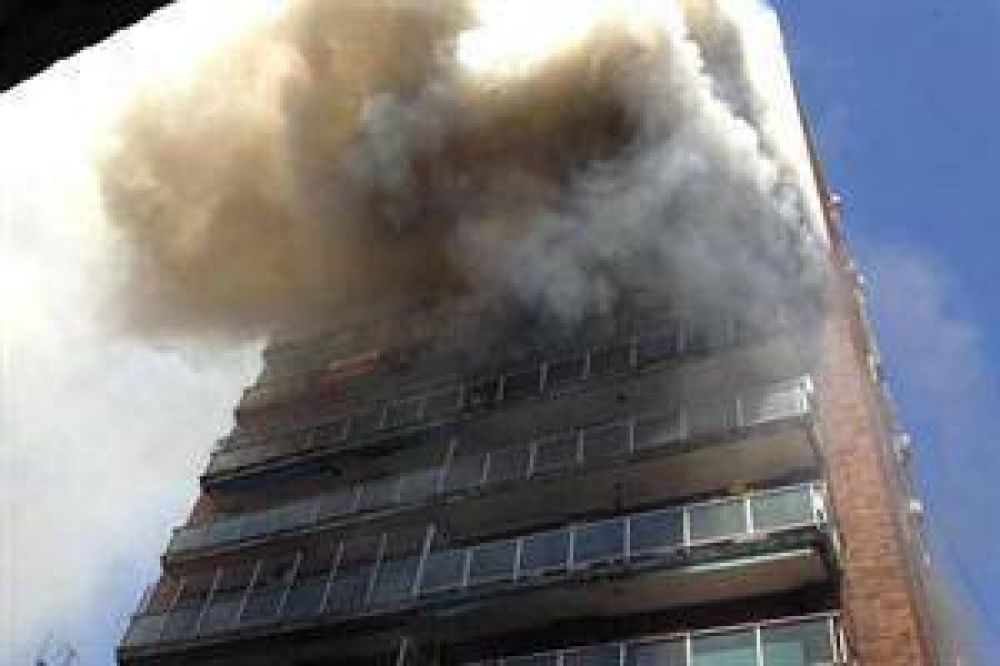 Se incendi� un edificio en Palermo: 9 vecinos con principio de asfixia