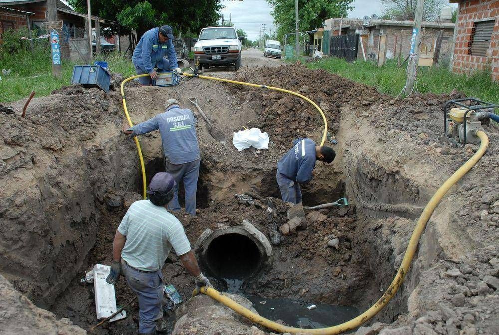 Limpian entubamiento en Los Pinos 
