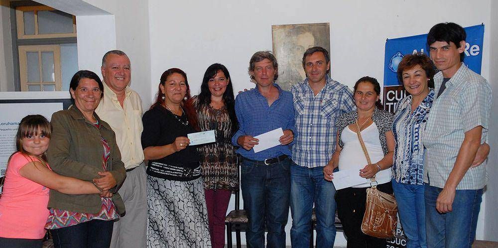Fuerza Solidaria: ALuDeRe entreg� cr�ditos a emprendedores