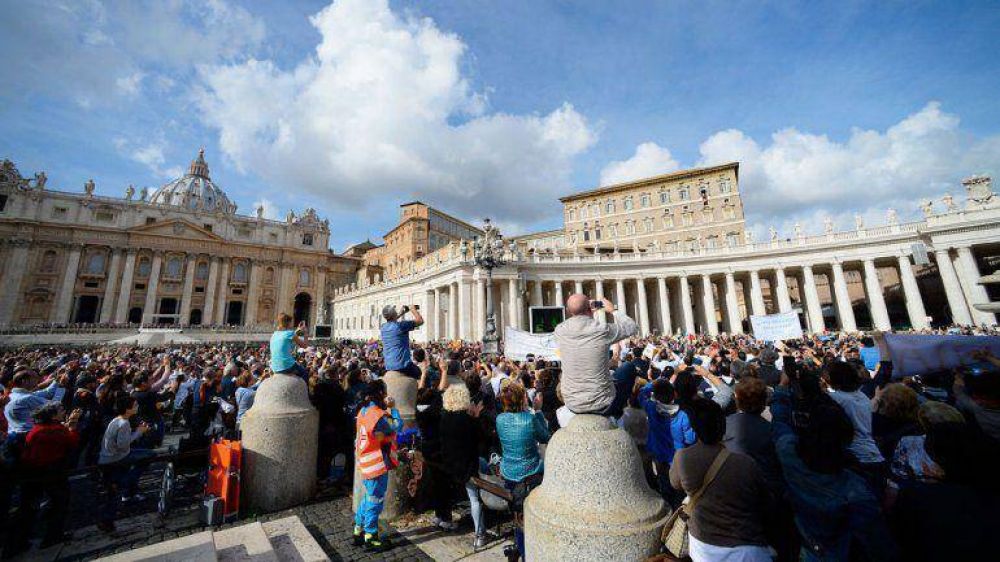 "Papafranciscanismo" en Italia: la gente se siente m�s altruista