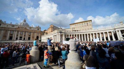 "Papafranciscanismo" en Italia: la gente se siente m�s altruista