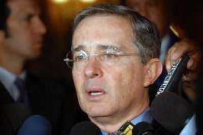 El gobierno colombiano revel� un plan de las FARC para atentar contra el ex presidente �lvaro Uribe