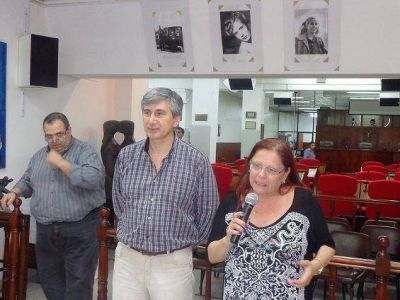 Presentaron la muestra �Inimitable Evita� en el Concejo de San Mart�n