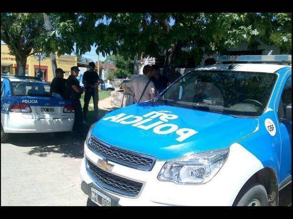 Apresan a joven robando en la casa de su vecino en B� Guadalupe Oeste