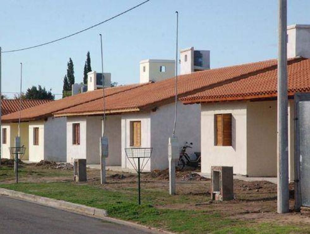 �COMO C�MARA INMOBILIARIA PEDIMOS MAYOR AGILIDAD AL MUNICIPIO Y A LA PROVINCIA PARA SEGUIR CONSTRUYENDO�
