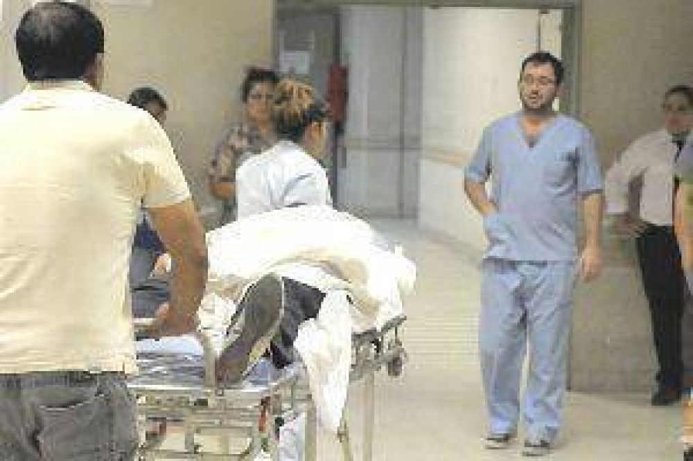 Un alumno bale� a un compa�ero en el p�mulo y la bala le perfor� el cuello