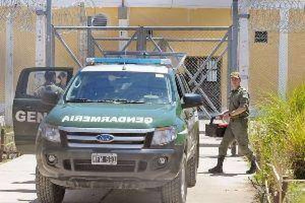Gendarmer�a allan� el Penal de Pinto por orden de la Justicia Federal