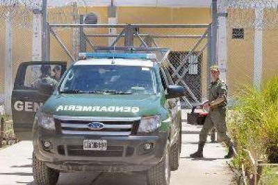 Gendarmer�a allan� el Penal de Pinto por orden de la Justicia Federal