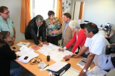 Eredia y L�pez supervisaron refacciones en el Hospital Regional