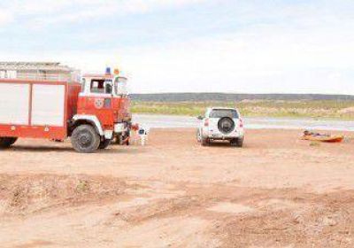 Contin�a la b�squeda de petrolero en el r�o Colorado 