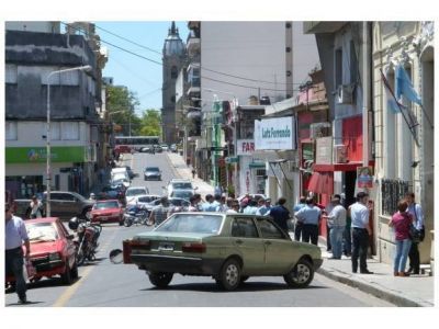 Inspectores de Tr�nsito cortan calles del microcentro en hora pico