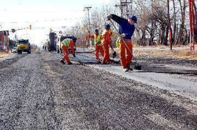 Cipolletti: la obra p�blica s�lo sufre "demoras"