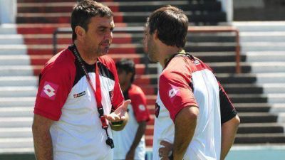 Reencontrar el rumbo ante su gente  